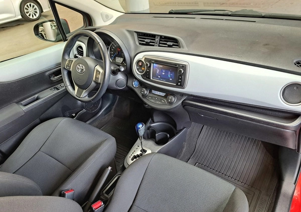 Toyota Yaris cena 49900 przebieg: 83374, rok produkcji 2013 z Kraków małe 529